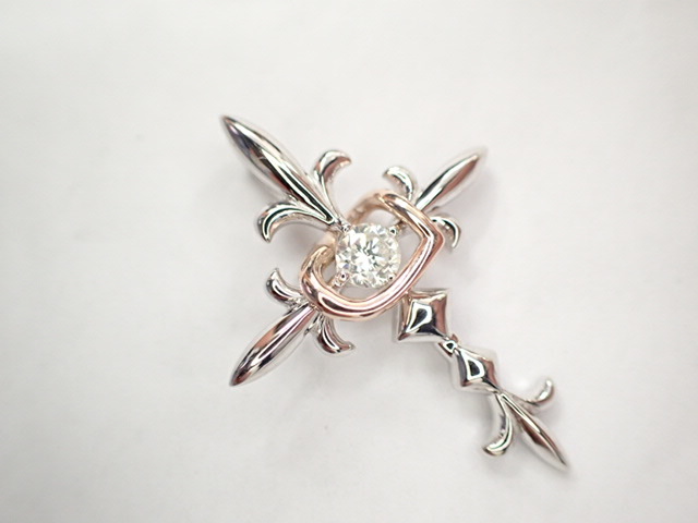 美品 K18WG×K18PG ダイヤ0.300 クロス×ハート ペンダントトップ