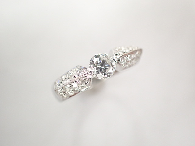 2022年最新海外 美品 Pt900 指輪 リング ダイヤ0.319ct(H-SI2-GOOD