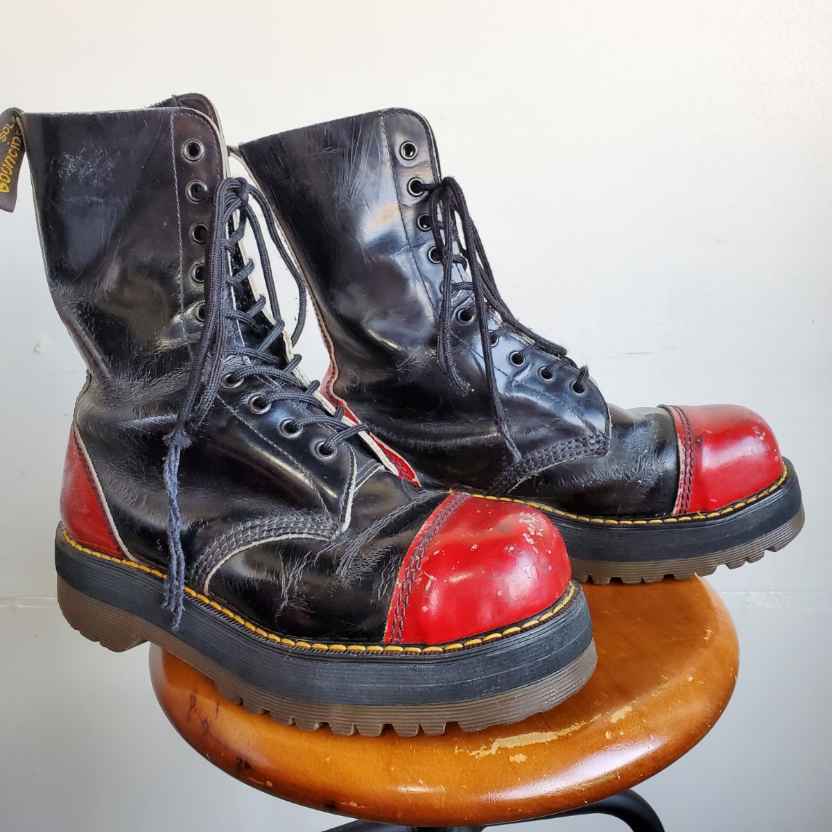 796◆英国製 ドクターマーチン Dr.Martens クレイジーボム 10ホールブーツ UK5/24～24.5㎝位 ツートン 黒×赤 vintage USED 中古