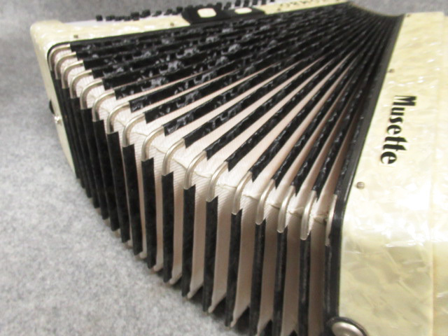 トンボ楽器 TOMBO 独奏用アコーディオン J-80C MMM 36鍵 80ベース 管理
