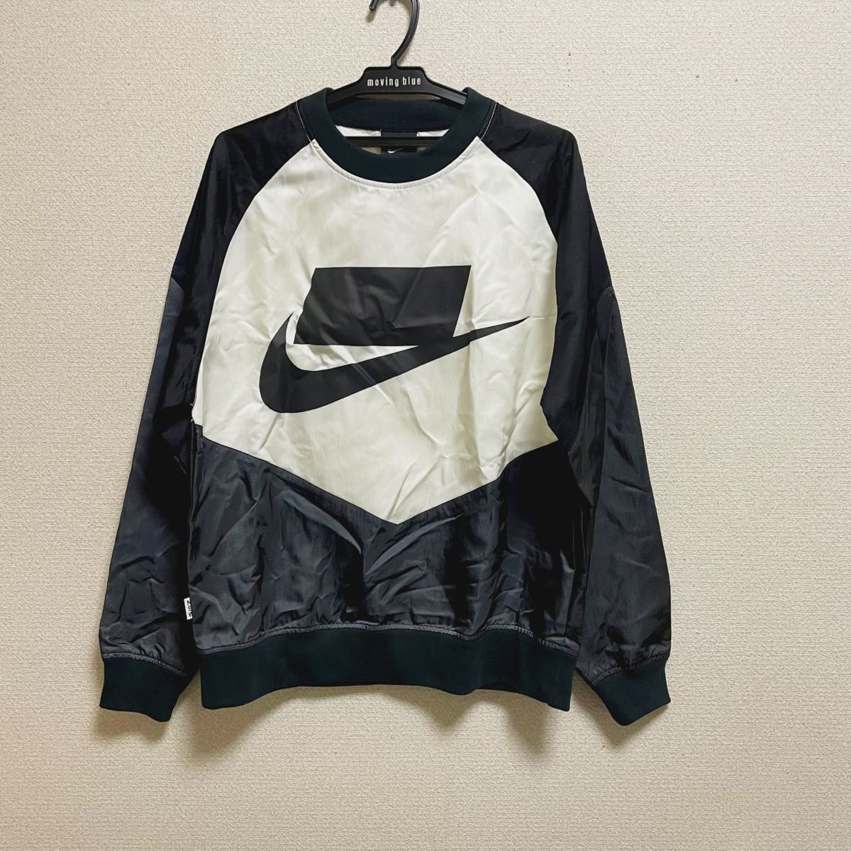 新品】 NIKE ナイキ 白 黒 ホワイト ブラック ナイロンジャケット