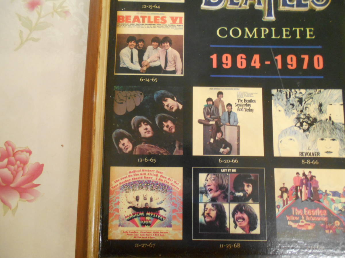 祝日 14 ○ THE BEATLES ビートルズ COMPLETE 1964-1970 木製額装