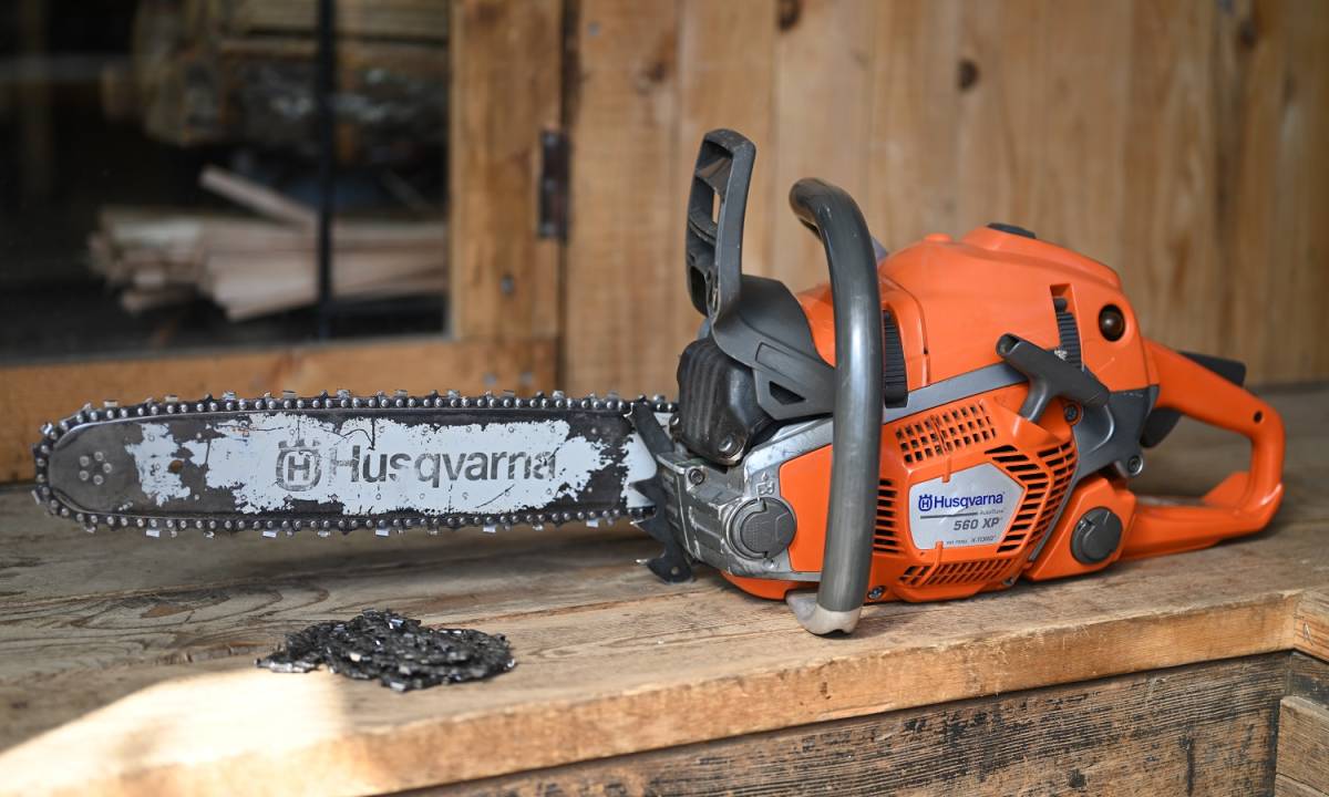 Yahoo!オークション - Husqvarna ハスクバーナ 560XP プロ用 Yahoo!オークション - Husqvarna ハスクバーナ 560XP プロ用