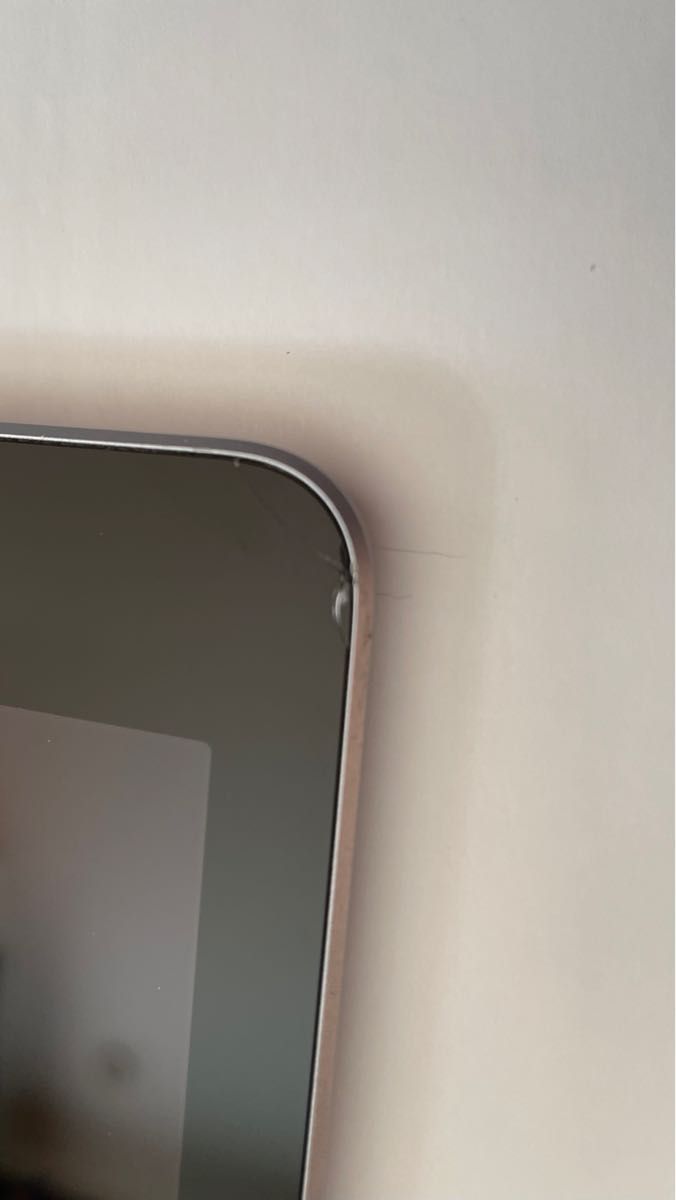 【値下げ】iPad 第6世代　スペースグレイ　32GB Wi-Fiモデル　本体のみ(キズ、凹みあり)