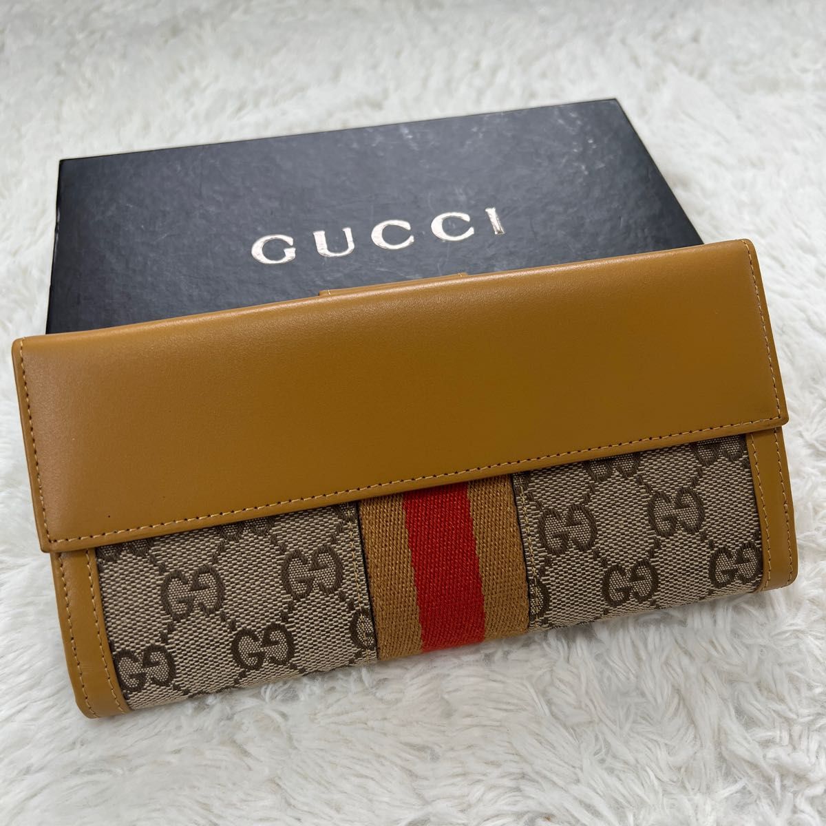 新品未使用 GUCCI グッチ GGキャンパスレザー シェリーライン 長 新品未使用 GUCCI グッチ GGキャンパスレザー シェリーライン 長
