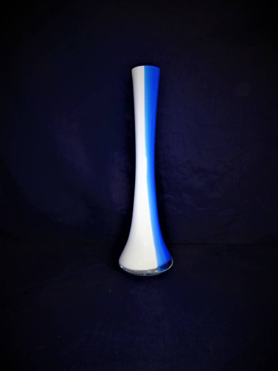 ①ガラス花瓶・ブルー＆ホワイト