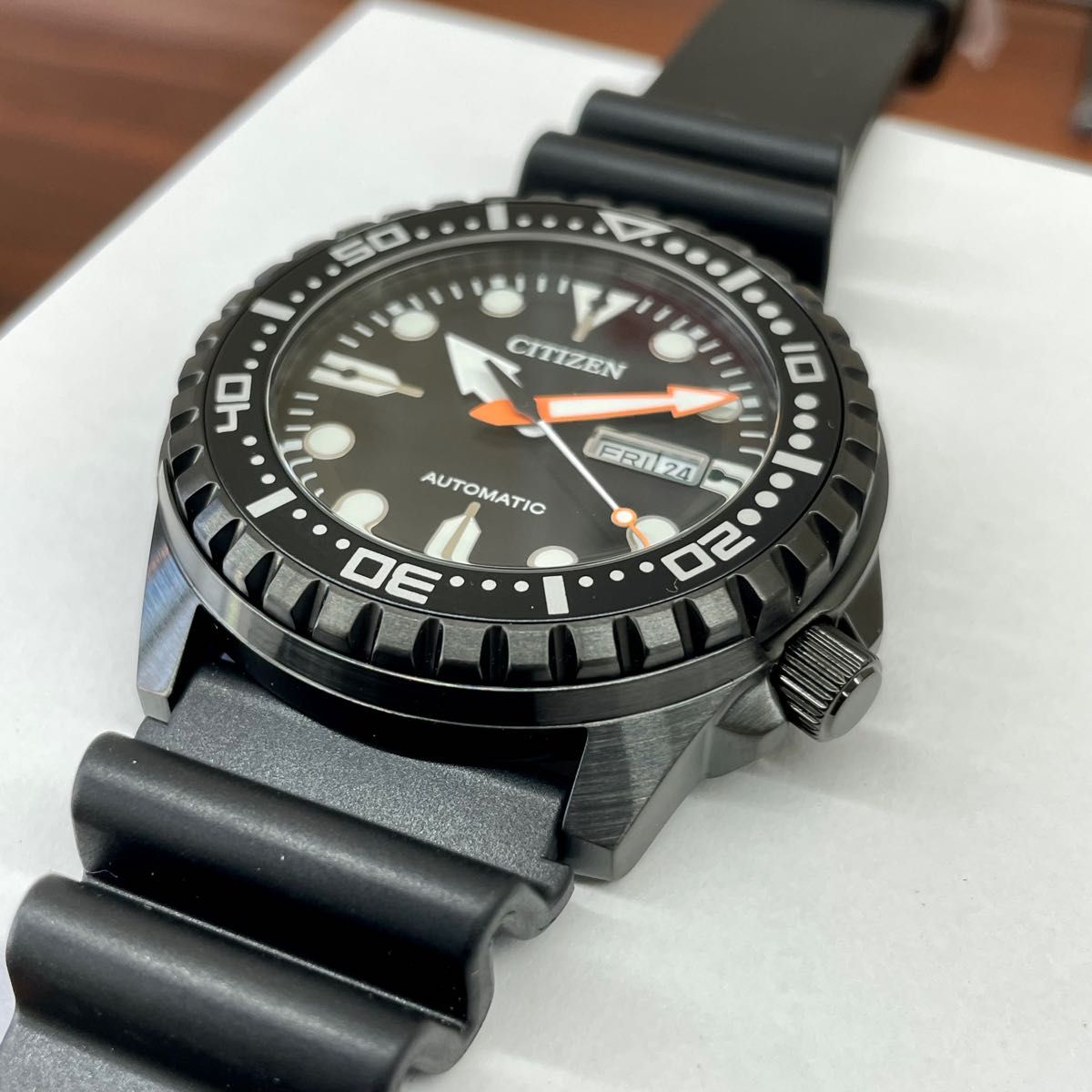 【美品】シチズン メガダイバー NH8385-11E 自動巻 新品 CITIZEN シチズン 自動巻腕時計 メガダイバー NH8385-11E