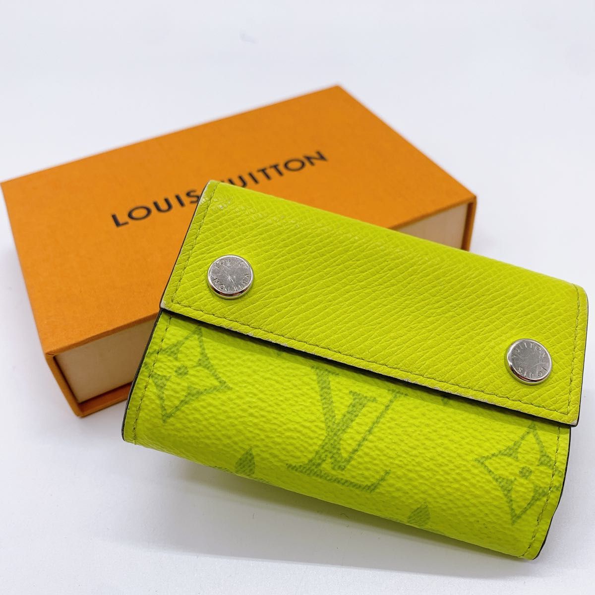 LOUIS VUITTON タイガラマ ディスカバリー コンパクトウォレット