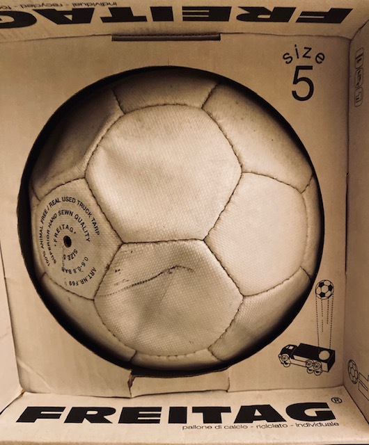 限定販売】 gougou01 フライターグ サッカーボール calcio F69