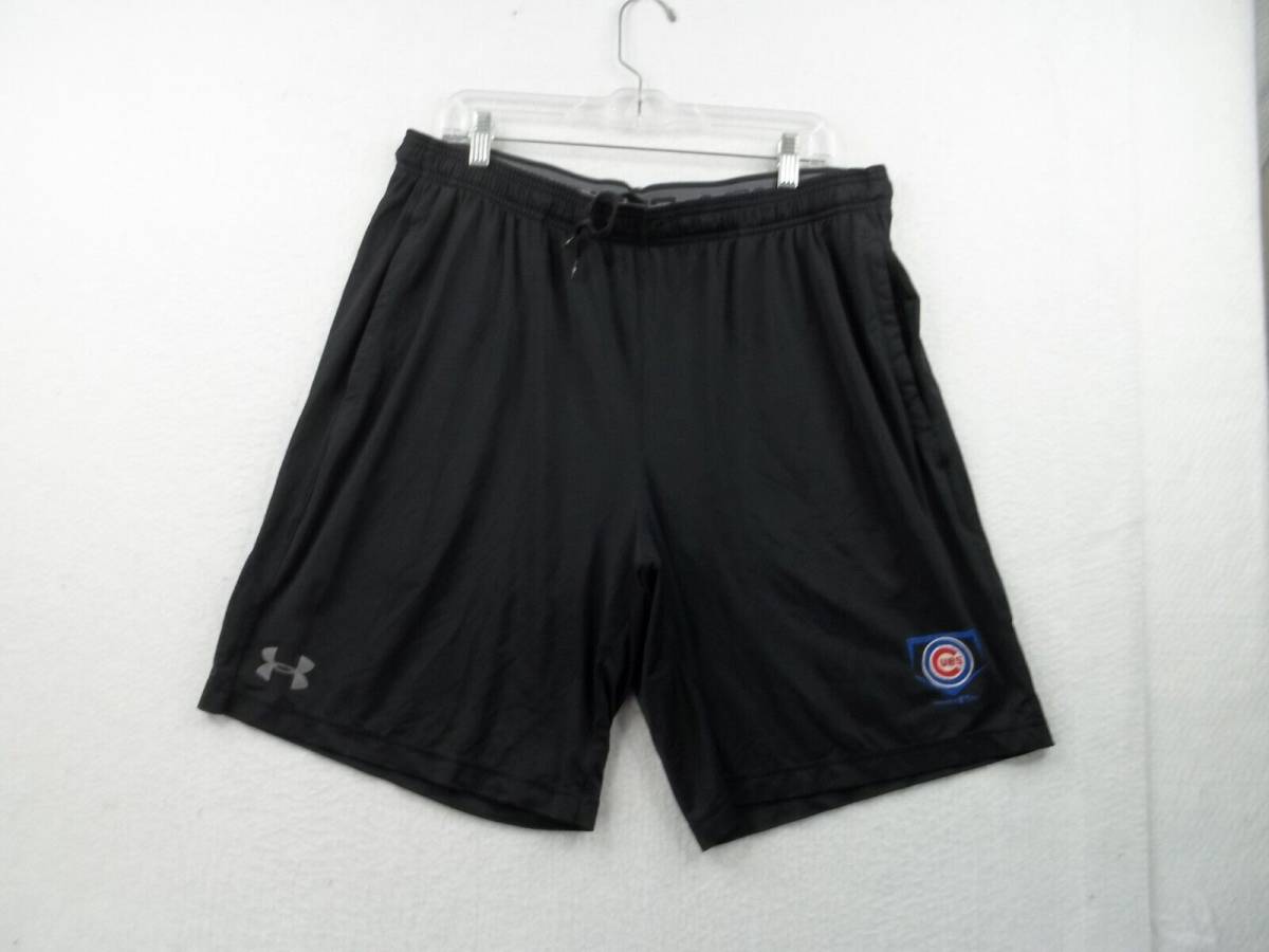 Under Armour Chicago Cubs Shorts Size XL Black Logo Loose Fit Heat Gear Mens 海外 即決