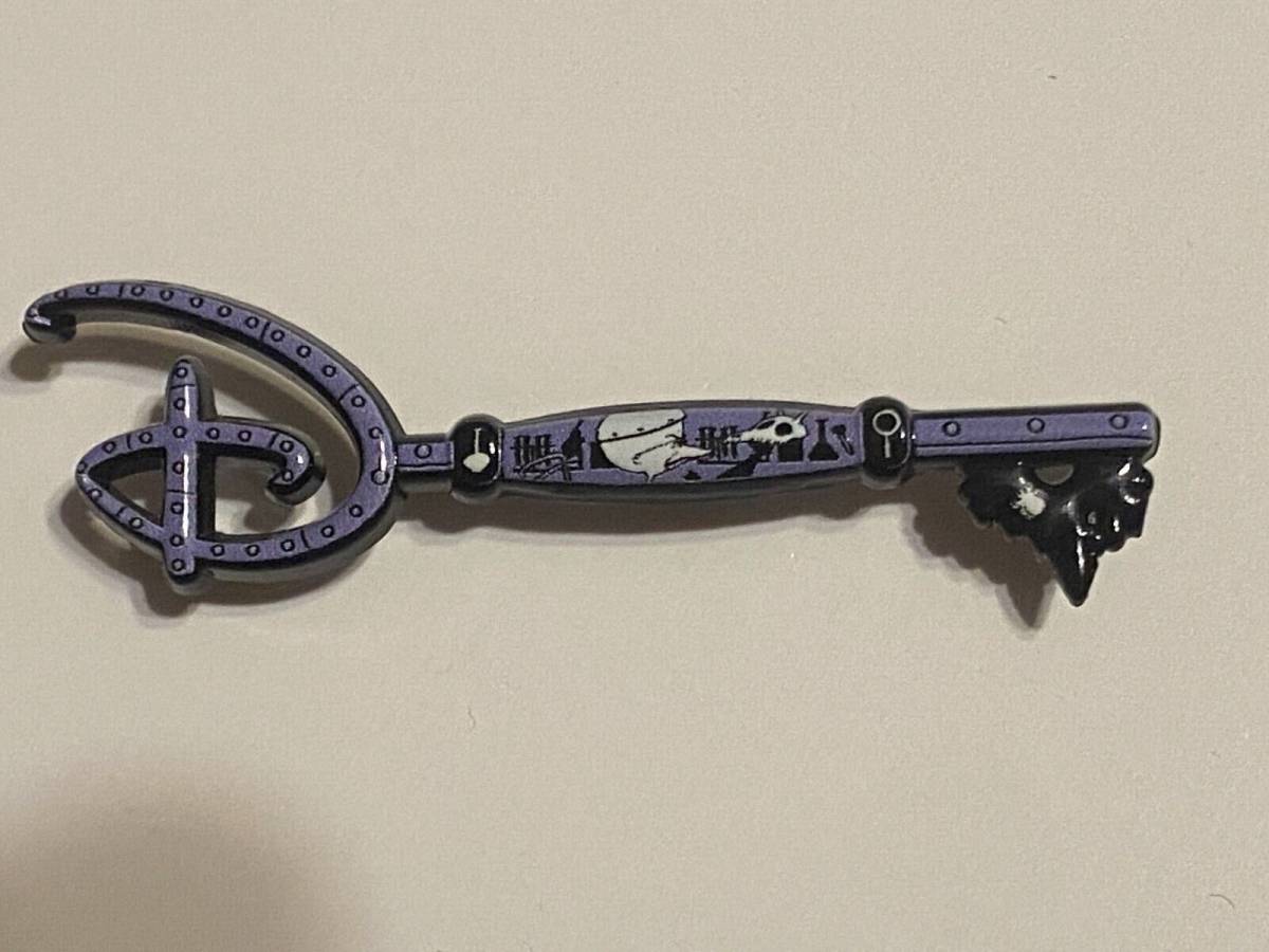 Disney`s The Nightmare before Christmas collectable key pin-Dr. Finkelstein- new 海外 即決