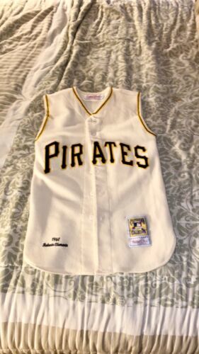 Roberto Clemente jersey mitchell and ness 海外 即決