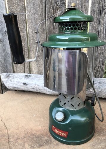 Vintage Coleman 220E Lantern RARE & Valuable 12/52 w/ Shield & Handle 海外 即決