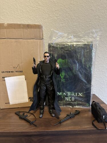 Hot Toys The Matrix Neo MMS466 Complete 1/6 Scale 海外 即決