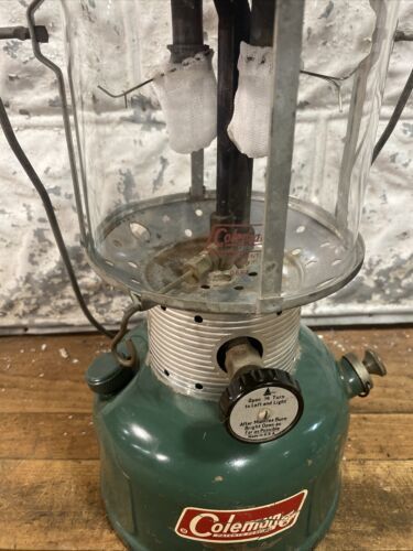 1967 COLEMAN DOUBLE MANTLE LANTERN MODEL 220F Dated 12/67 with Globe Working 海外 即決 - 4
