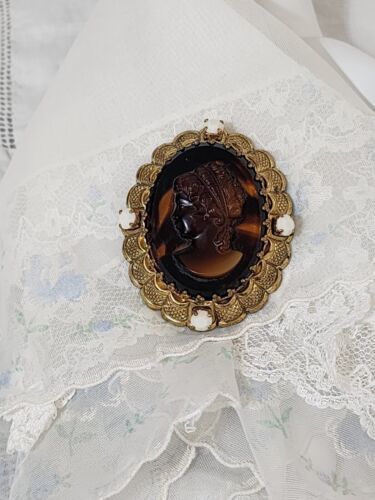 Vintage West Germany Cameo Root Beer Glass & Rhinestone Brooch Pin Signed 海外 即決