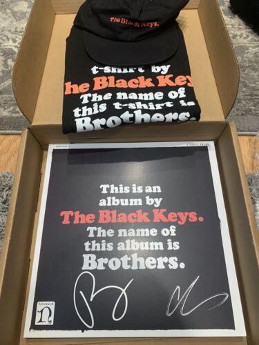 The Black Keys Brothers Autographed Deluxe Remasteレッド / Vinyl LP Bundle 海外 即決