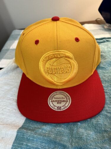 Mitchell Ness Houston Rockets NWT Snapback cap hat RARE HARD TO FIND Red Yellow 海外 即決
