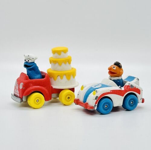 Lot of 2 Sesame Street Muppets Playskool Die Cast Cars 1981-1982 Toy Vintage 海外 即決