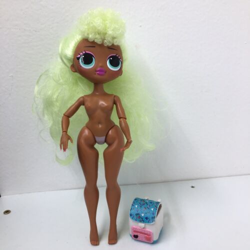 LOL Surprise OMG Lady Diva Doll and a Backpack - 10" Nude 海外 即決