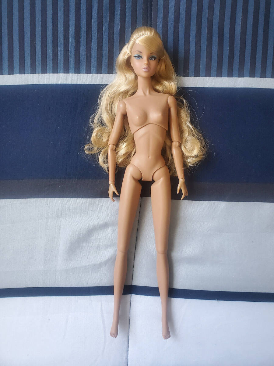 FASHION ROYALTY THE DYNAMITE GIRLS CHILL FACTOR ARIA NUDE DOLL PLEASE READ! 海外 即決