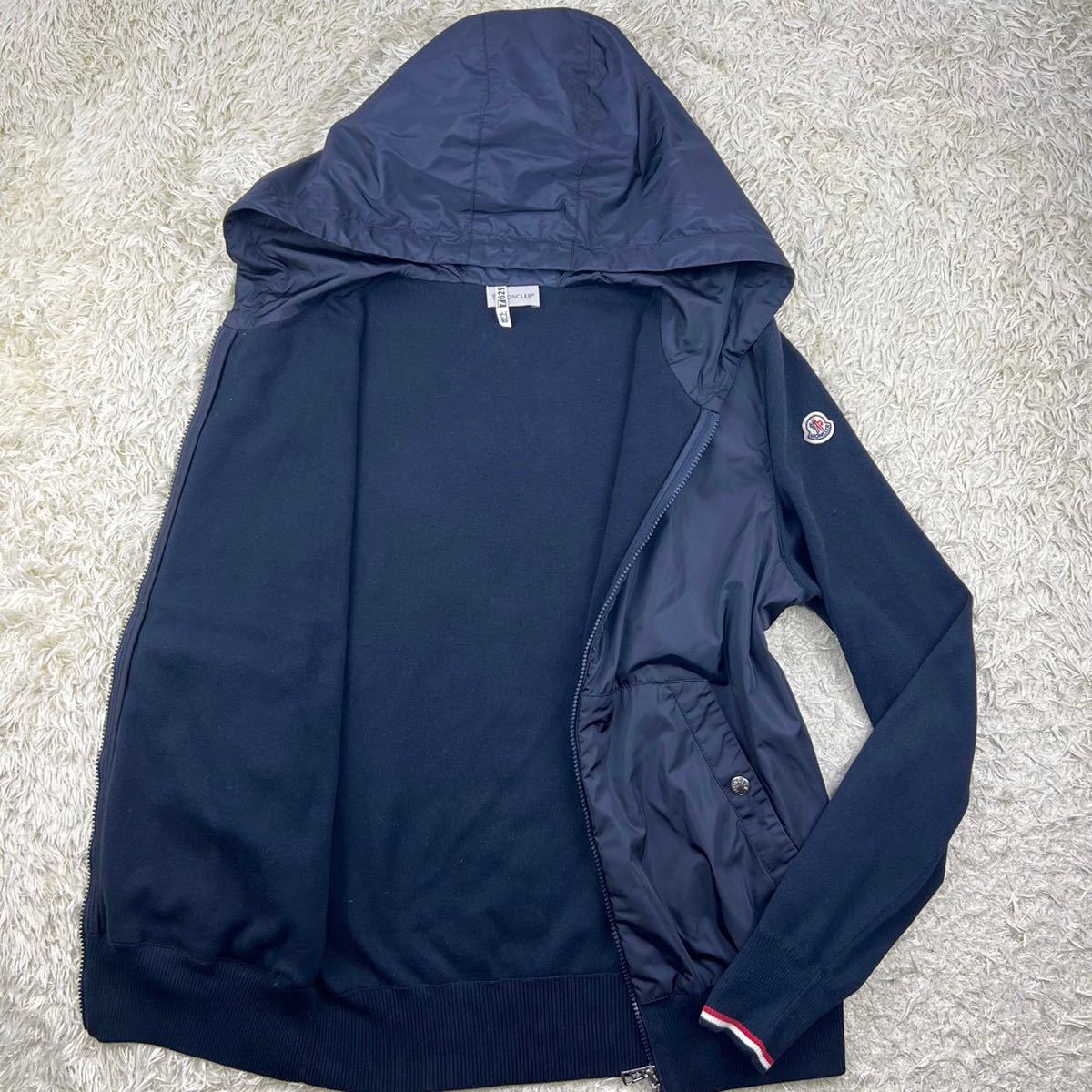 ップパーカ 極美品!!モンクレール『覇王の羽衣』MONCLER ナイロン