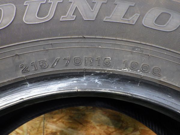 DUNLOP/ Dunlop  WINTER MAXX WM02 215/70R16 100Q  сделано в Японии   1шт.    только ／2020 год выпуска  8. 50%   зимняя резина / Зима  шина ／ подержанный товар  ... кисть  ... повреждение  нет 