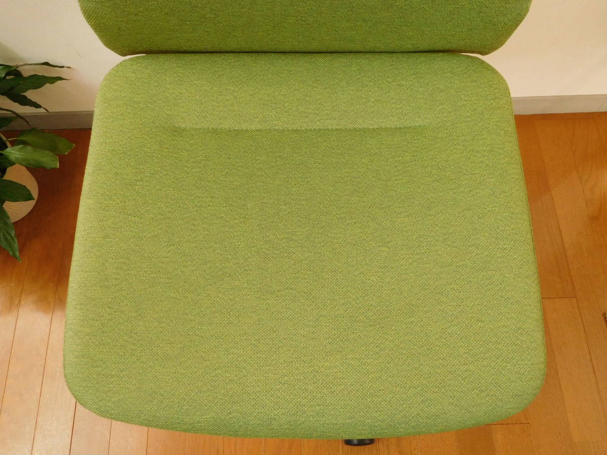 ◆オカムラ MODEチェア◆OKAMURAモード2018年製12.7万 美品アームレス椅子シンプル モダン名作グッドデザイン賞 高品質グリーン 検:コクヨ_コンディションも良好