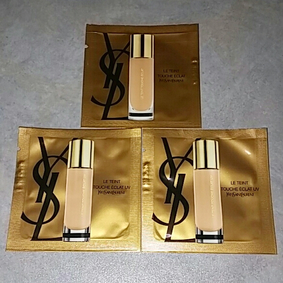 YVESSAINTLAURENT Yves Mr./Ms. Tan Radiant Touch Tan Radiant Touch UV Foundation B30 Mr./Ms. Pruset