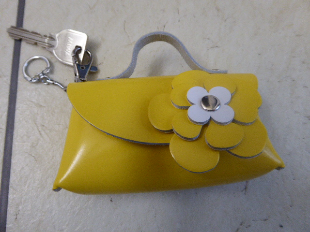  key case * with flower * key holder * car remote control key key . yes .!