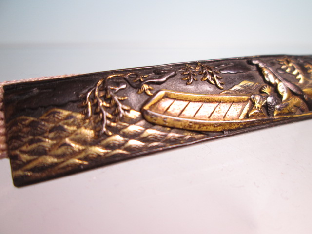 【江月】アンティーク・K14 金工 柳にに舟遊びの金銀象嵌 刀装具の帯留め 16g_画像5