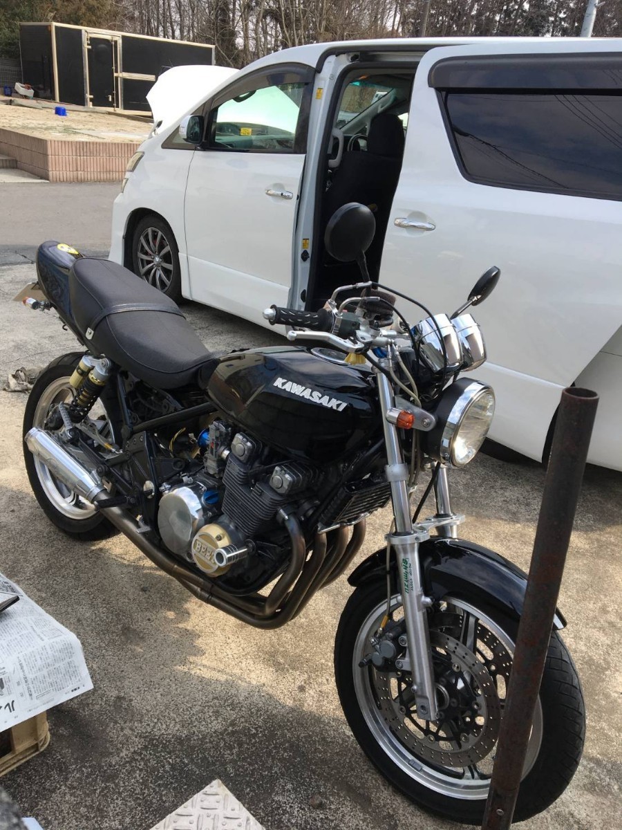 ゼファー400☆FCRキャブ付き☆Custom車検付き〜売り切り〜の画像1