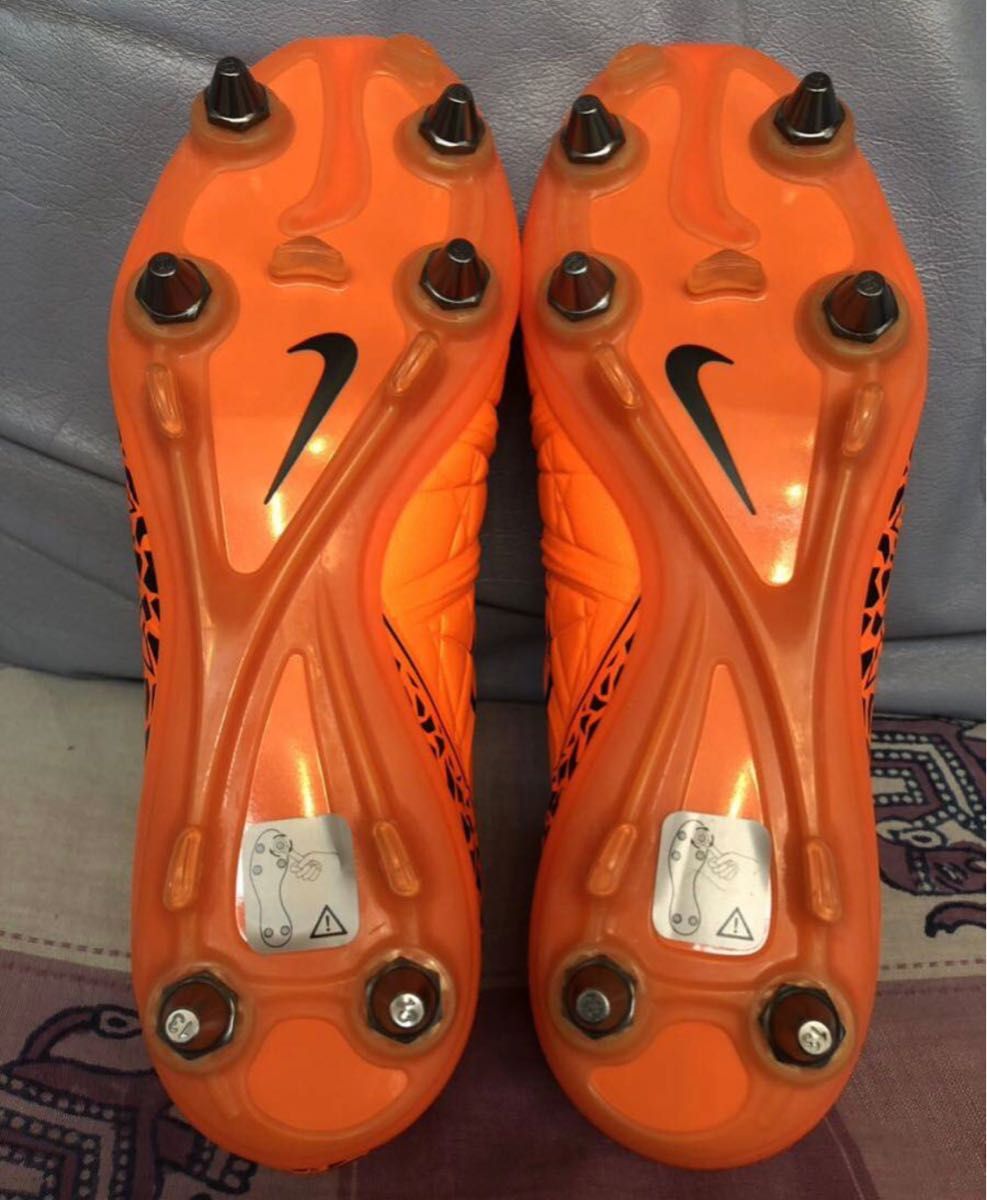 NIKE(ナイキ)HYPERVENOM PHINISH SG-PRO/ハイパーヴェノム