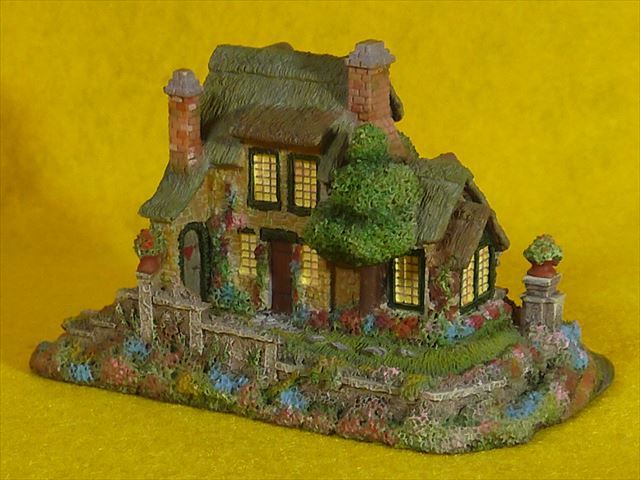 ミニチュアハウス　「HAWTHORNE VILLAGE : Stonebrooke Cottage」_画像5