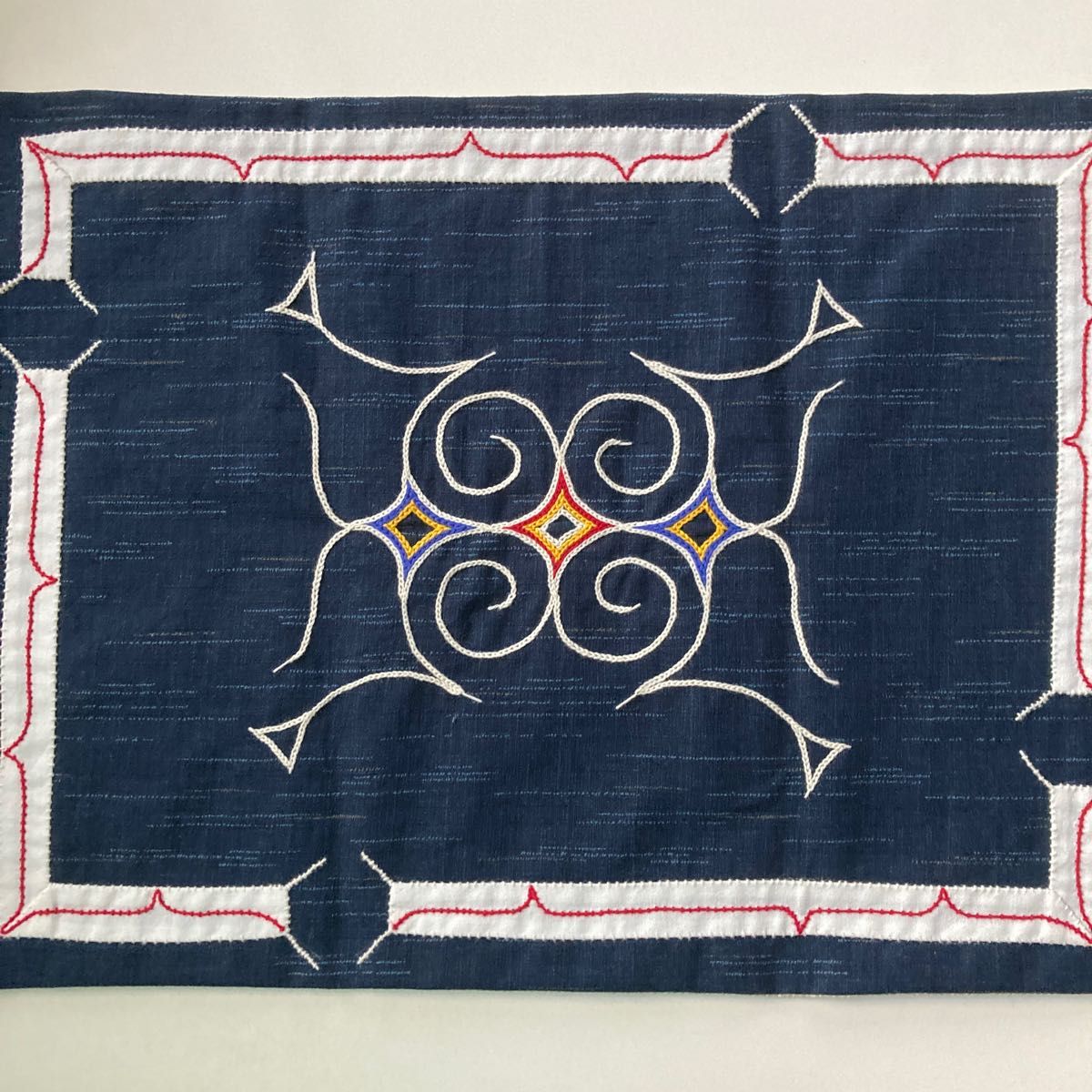 アイヌ刺繍 ハンドメイド テーブルセンター|Yahoo!フリマ(旧 アイヌ刺繍 ハンドメイド テーブルセンター|Yahoo!フリマ(旧