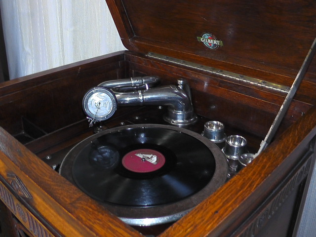 * England made * Gilbert medium sized gramophone * service completed, working properly goods..*
