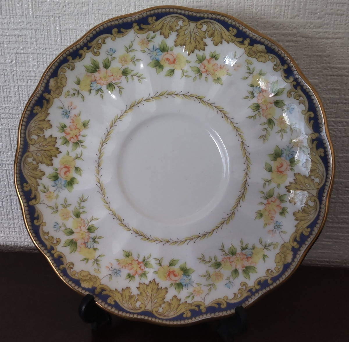 　ナルミ　NARUMI　　BONE CHINA　ボンチャイナ　 花柄/金彩　カップ＆ソーサー　_画像9