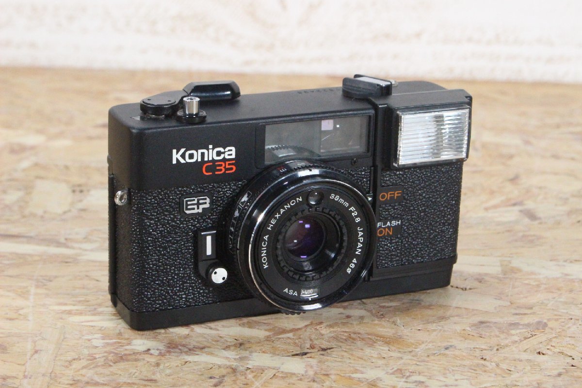 送料込】 CA-071コニカ フィルムカメラ C35 HEXANON f=38mm ジャンク品