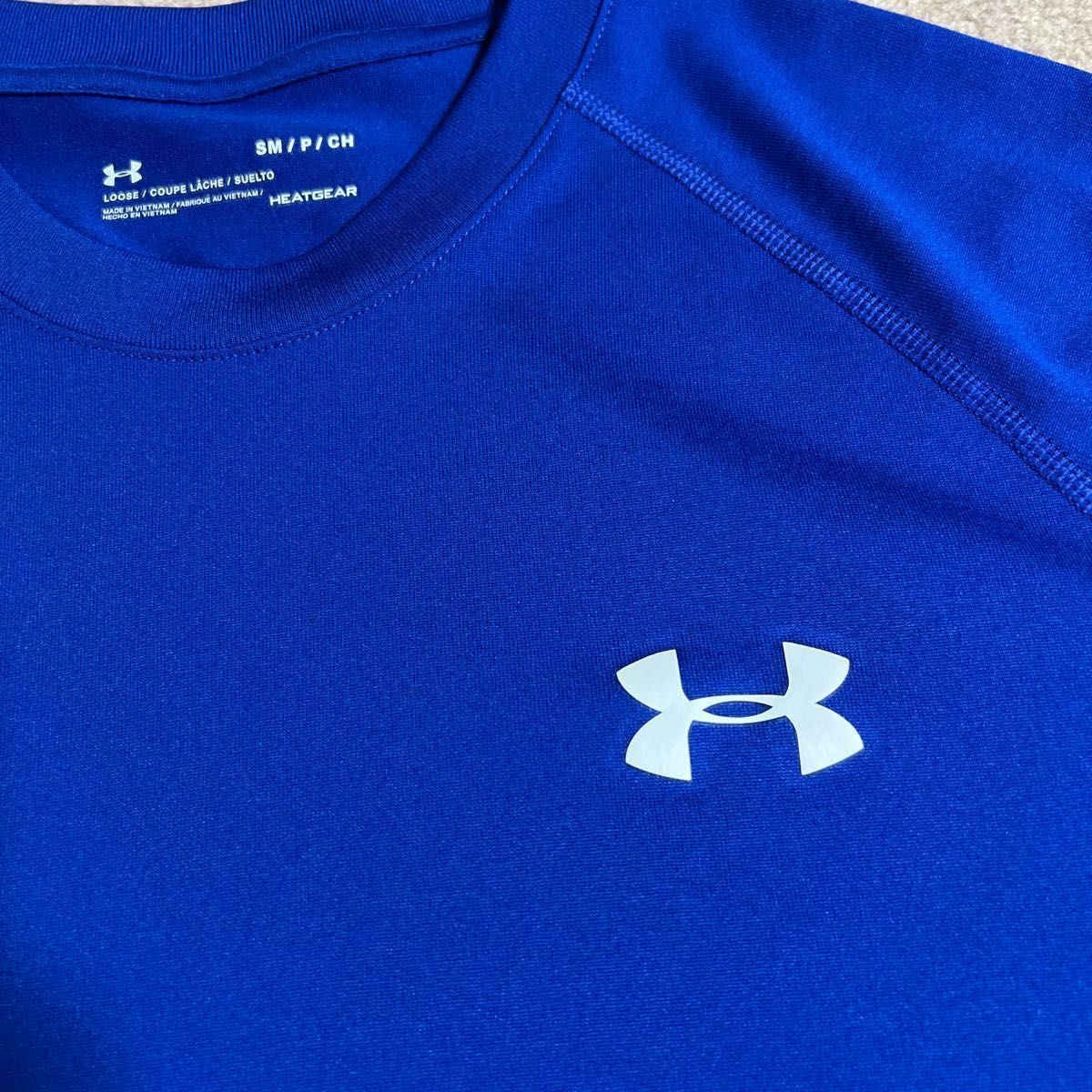 未使用に近い  UNDER ARMOUR 半袖TシャツSM  アンダーアーマー HEATGEAR