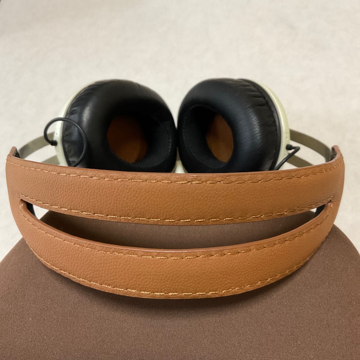 有線 ゼンハイザー SENNHEISER MOMENTUM 密閉型 ivory(初代 有線 ゼンハイザー SENNHEISER MOMENTUM 密閉型 ivory(初代