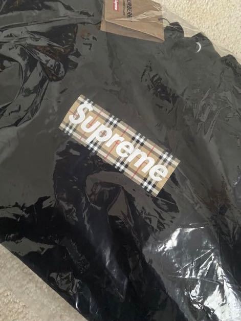 22SS 海外 正規 新品未使用 Supreme Burberry Box Logo Hooded Sweatshirt Black M シュプリーム バーバリー ボックス ロゴ Tシャツ_画像2
