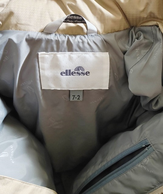 Sサイズ ellesse エレッセ 長袖 ダウン ジャンパー 中綿 フルジップ ベージュ_画像3