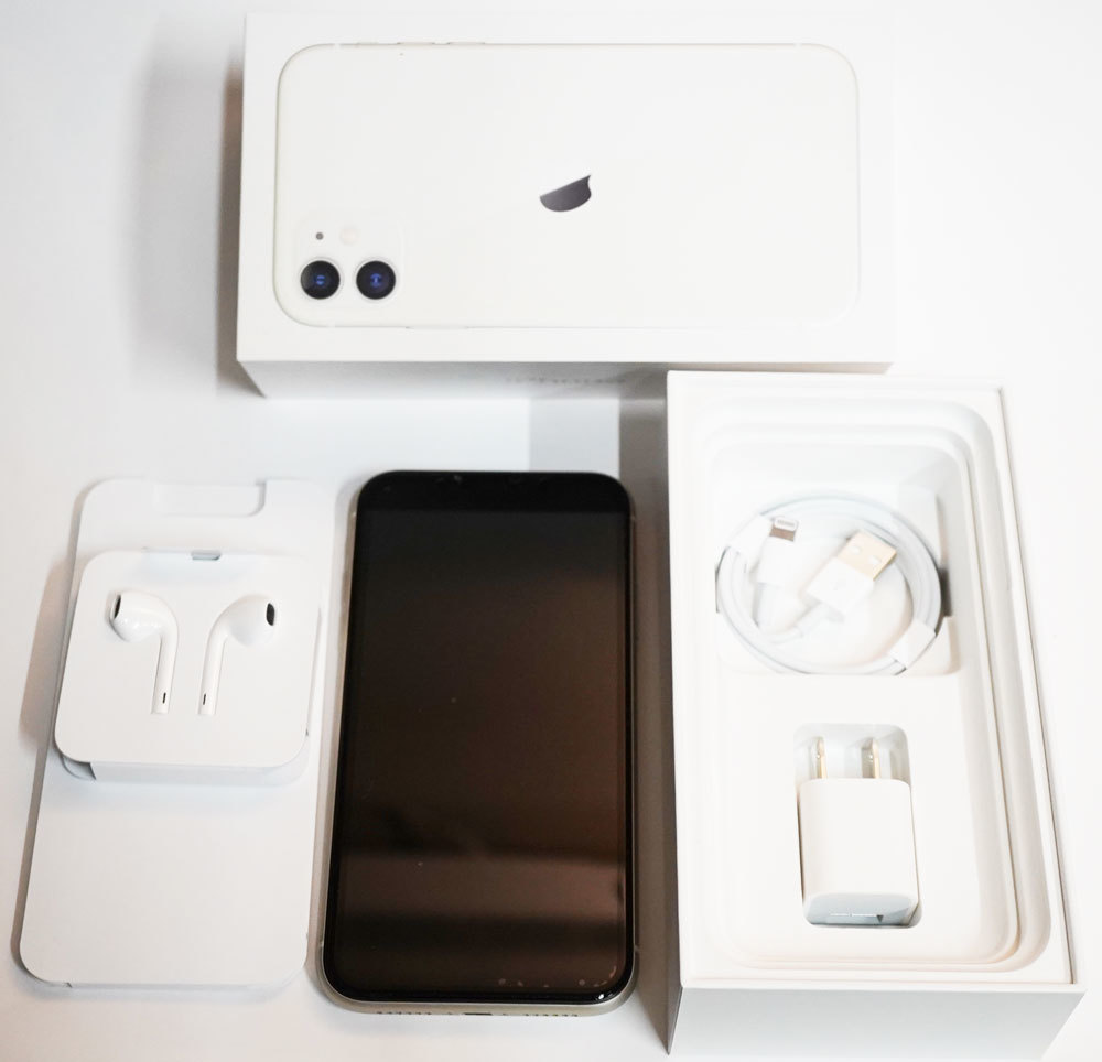 キャリア】 アップル iPhone 11 ホワイト64GB SIMロック解除、初期化済