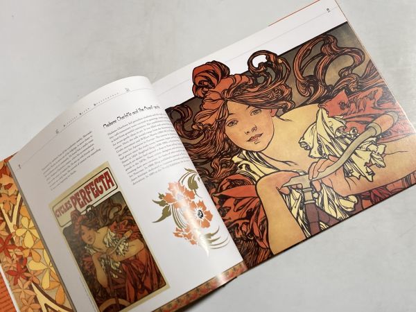 洋書 アルフォンス・ミュシャ画集 Alphonse Mucha masterworks 大型本 ハードカバー_画像3