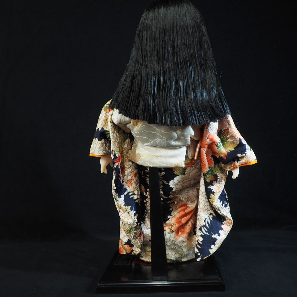 昭和ビンテージ 鈴乃屋 着付人形 セイコ 1980年代 幅22cm（台座込み） 奥行き13cm 高さ45cm 専用スタンドが付属します。 SSK503_画像5