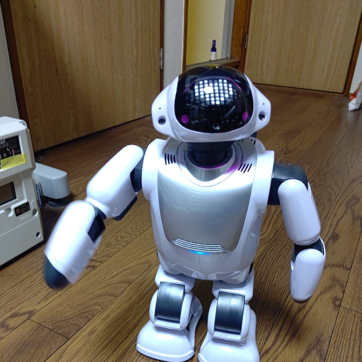 palmi パルミー コミュニケーションロボット DMM robot 二足歩行_画像4