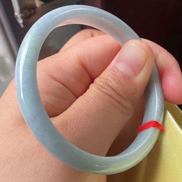 本翡翠バングル ラベンダー 藍紫 可愛い お買い得品 一点物 早い者勝ち
