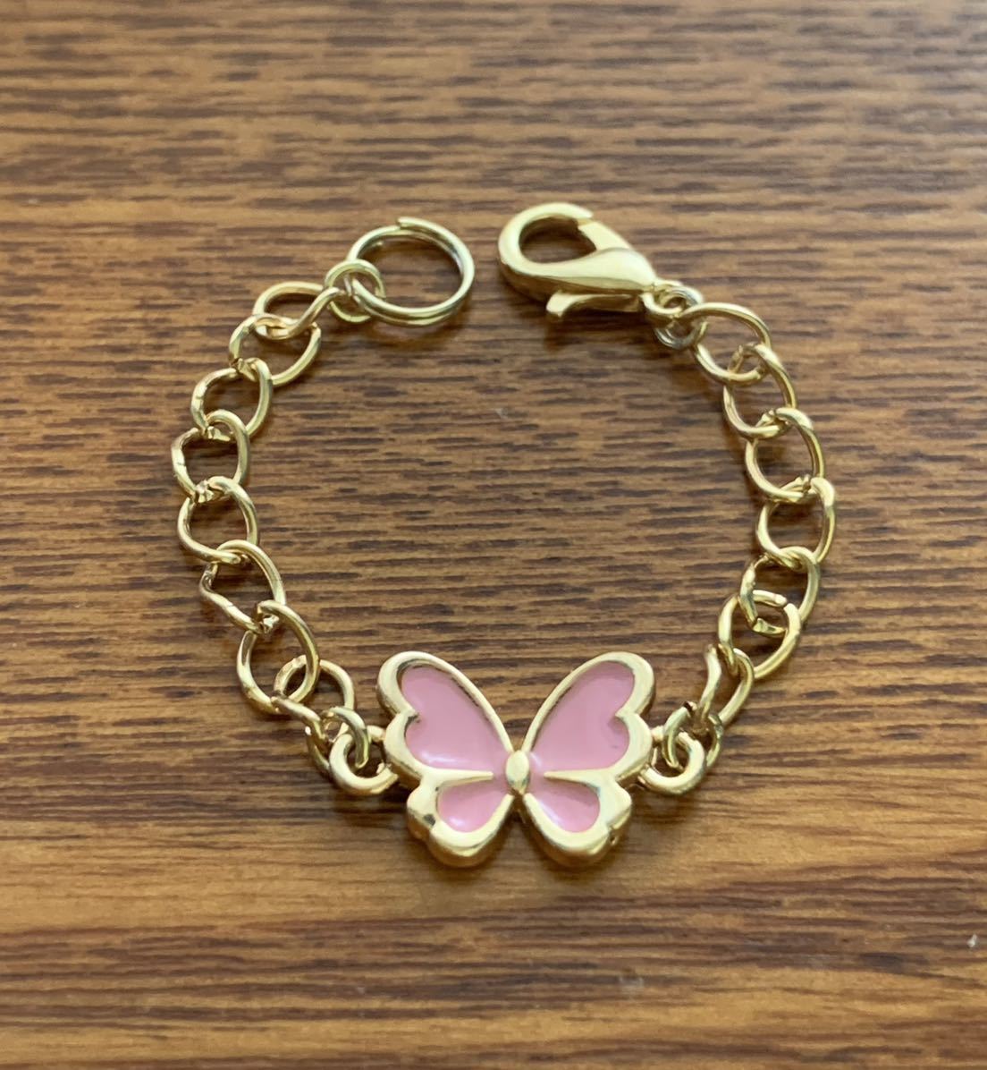 ピンク ちょうちょ バッグチャーム ハンドメイド ビーズアクセサリー ゴールド 雑貨 小物 デコ アレンジ 飾り素材 蝶の画像1