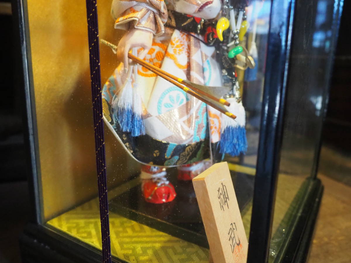 [ god . Boys' May Festival dolls ] edge .. .. doll hinaningyo glass case bow arrow old tool antique antique interior elmet of armor long sword in dust real Showa Retro showcase 