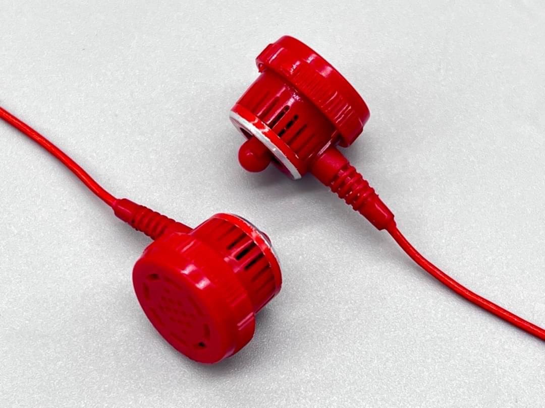 ☆ AIWA HP-V7 RED STEREO IN-EAR HEADPHONES ☆ 高音質 ☆ AIWA HP-V7 RED STEREO IN-EAR HEADPHONES ☆ 高音質